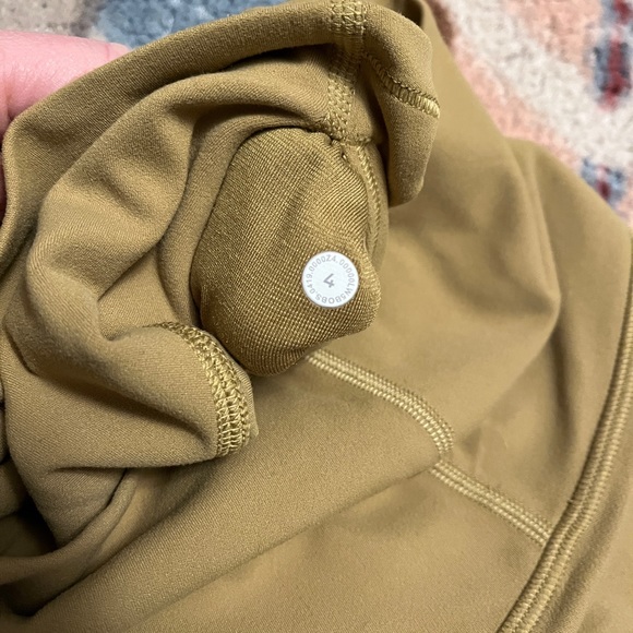 $98 Lululemon Align Pant 28" Grape Leaf Size 4 GREAT COLOR! - Picture 8 of 8